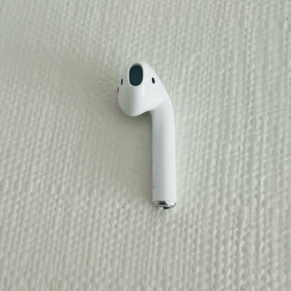 Genuine Apple AirPods 2nd Generation - Left Side (A2032)
